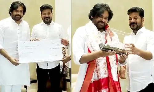 AP Deputy CM: తెలంగాణ సీఎం రేవంత్తో ఏపీ డిప్యూటీ సీఎం భేటీ AP Deputy CM: తెలంగాణ సీఎం రేవంత్తో ఏపీ డిప్యూటీ సీఎం భేటీ