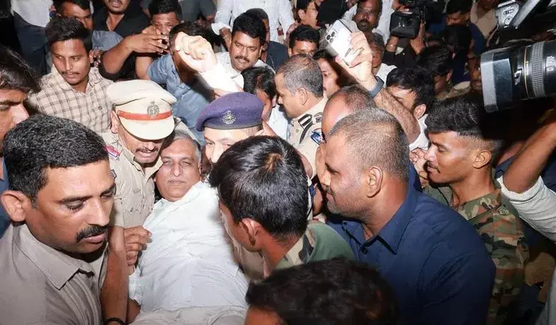 TG: మాజీ మంత్రి హరీశ్‌రావు అరెస్ట్‌