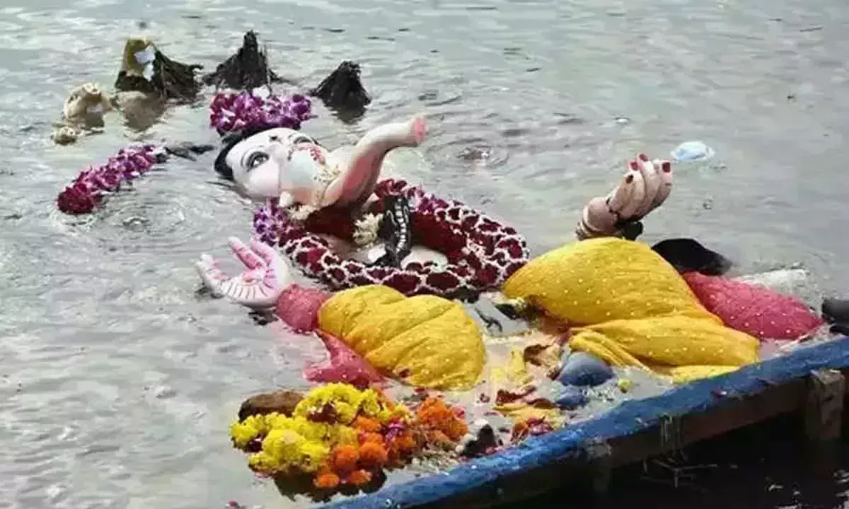 Ganesh Immersion: వినాయక నిమజ్జన వేడుకల్లో అపశ్రుతులు, 40 మందికి గాయాలు Ganesh Immersion: వినాయక నిమజ్జన వేడుకల్లో అపశ్రుతులు, 40 మందికి గాయాలు