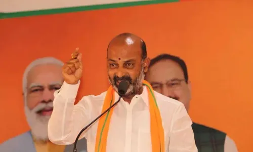 Bandi Sanjay : తెలంగాణలో పటేల్ విగ్రహం పెడతాం.. బండి సంజయ్ సంచలనం