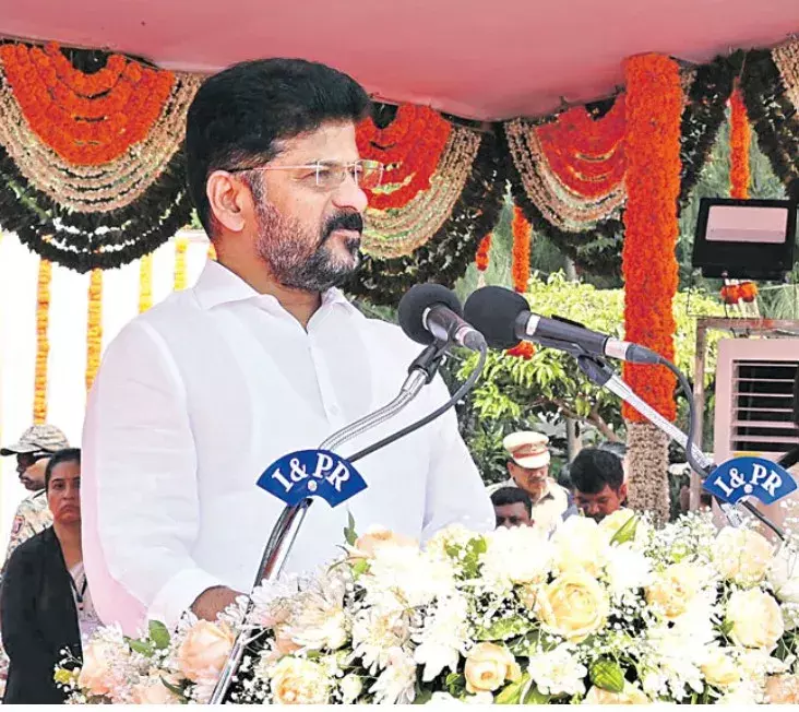 Revanth Reddy : ఎన్ని అడ్డంకులు వచ్చినా హైడ్రా ఆగదు