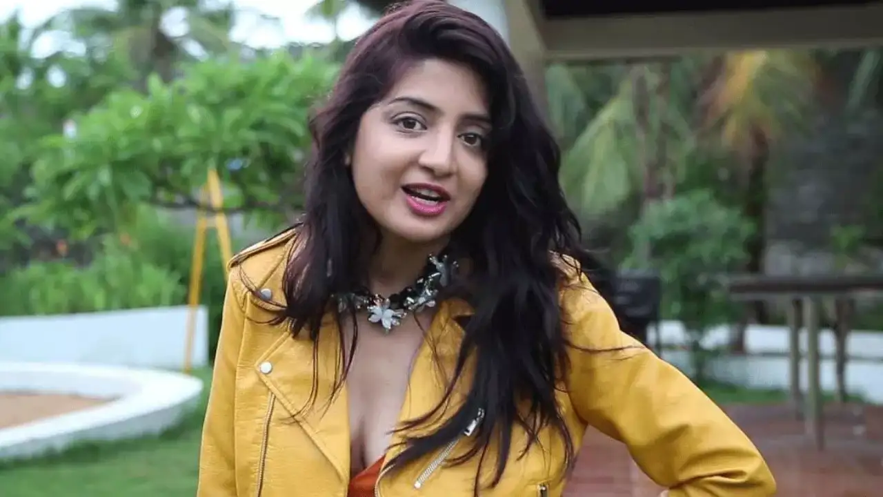 Poonam Kaur :  ఈ సారి పూనమ్ కౌర్ బుక్ అయిందిగా Poonam Kaur :  ఈ సారి పూనమ్ కౌర్ బుక్ అయిందిగా