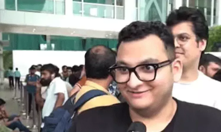 ఐఫోన్ 16 కోసం అహ్మదాబాద్ నుండి ముంబైకి.. క్యూలో 21 గంటలు వెయిటింగ్.. ఐఫోన్ 16 కోసం అహ్మదాబాద్ నుండి ముంబైకి.. క్యూలో 21 గంటలు వెయిటింగ్..