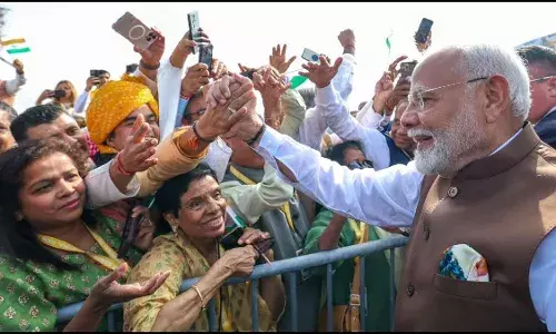 PM Modi: అమెరికా చేరుకున్న మోడీ..క్వాడ్ సమ్మిట్కు హాజరు PM Modi: అమెరికా చేరుకున్న మోడీ..క్వాడ్ సమ్మిట్కు హాజరు