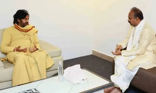 PAWAN: లడ్డూ కల్తీ నిందితులపై కఠిన చర్యలు తీసుకోండి PAWAN: లడ్డూ కల్తీ నిందితులపై కఠిన చర్యలు తీసుకోండి