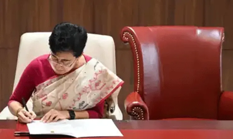 భరతుడిలా బాధ్యతలు చేపట్టా: ఢిల్లీ ముఖ్యమంత్రి అతిషి భరతుడిలా బాధ్యతలు చేపట్టా: ఢిల్లీ ముఖ్యమంత్రి అతిషి