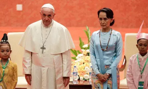 మయన్మార్ జైలులో ఉన్న సూకీకి ఆశ్రయం కల్పించిన పోప్.. మయన్మార్ జైలులో ఉన్న సూకీకి ఆశ్రయం కల్పించిన పోప్..