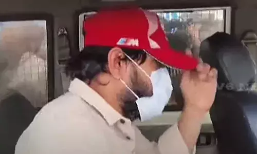 Jani Master : కస్టడీలో జానీ మాస్టర్.. కెమెరాలు చూసి రన్నింగ్