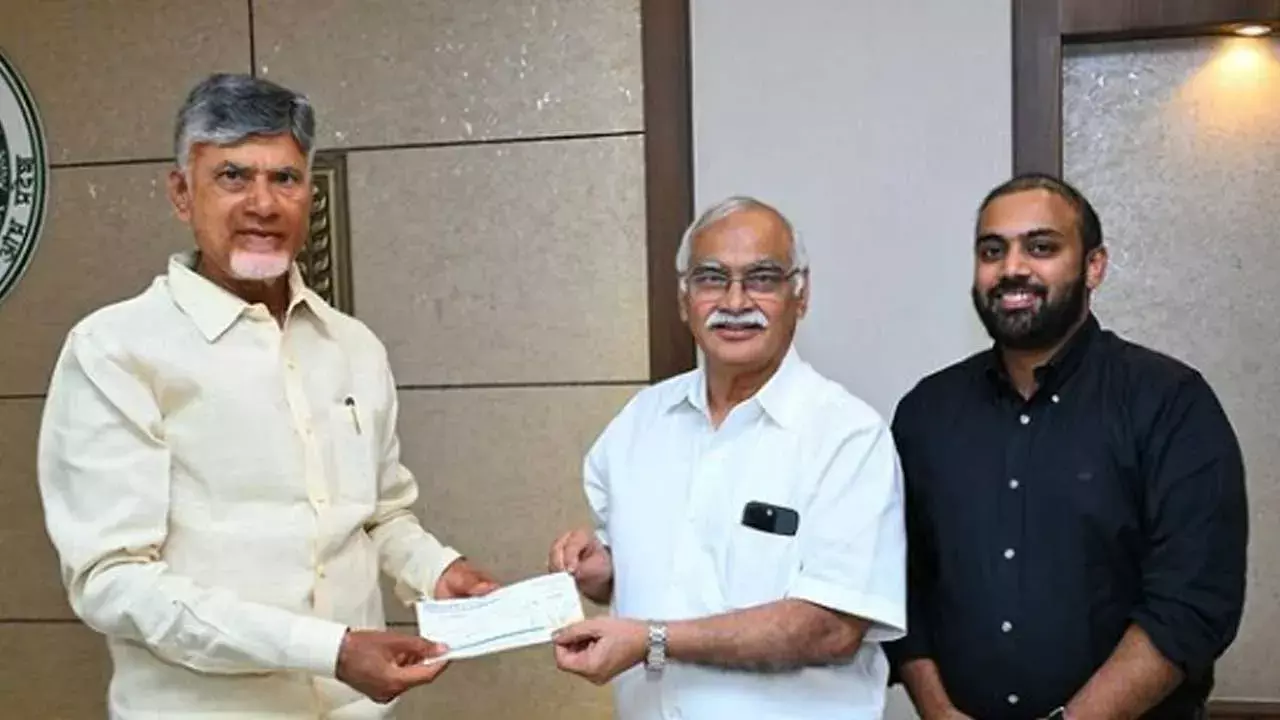 Kims Hospitals :  కిమ్స్ హాస్పిటల్స్ మేనేజింగ్ డైరెక్టర్ రూ.కోటి విరాళం Kims Hospitals :  కిమ్స్ హాస్పిటల్స్ మేనేజింగ్ డైరెక్టర్ రూ.కోటి విరాళం