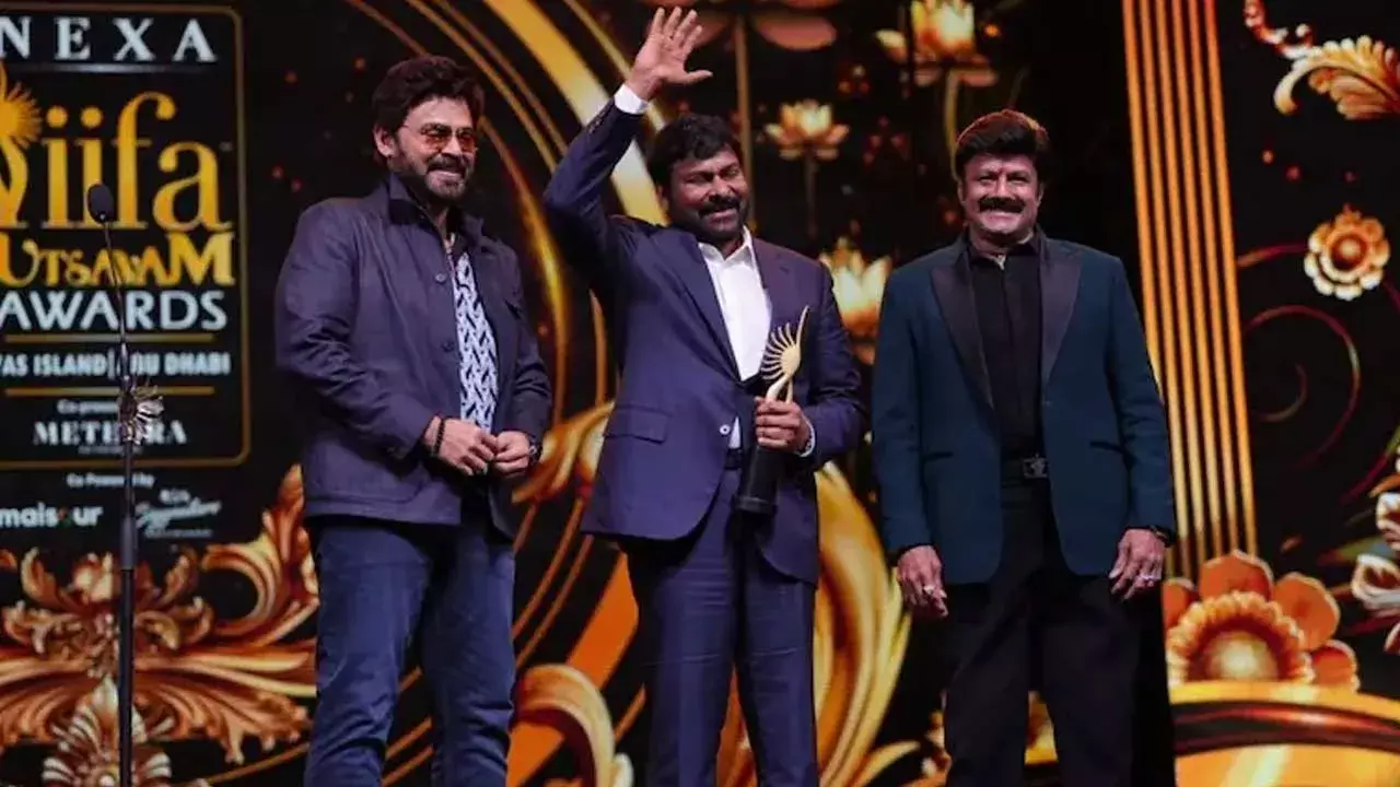 Chiranjeevi : చిరంజీవికి అవుట్ స్టాండింగ్ అఛీవ్మెంట్ అవార్డు Chiranjeevi : చిరంజీవికి అవుట్ స్టాండింగ్ అఛీవ్మెంట్ అవార్డు
