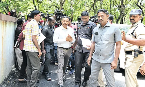 SIT: కల్తీ నెయ్యి విచారణలో దూకుడు పెంచిన సిట్ SIT: కల్తీ నెయ్యి విచారణలో దూకుడు పెంచిన సిట్