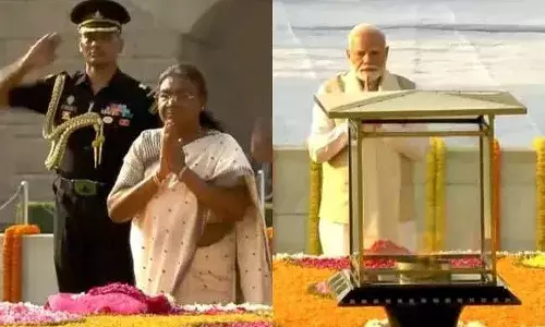 Gandhi Jayanti : జాతిపితకు రాష్ట్రపతి, ప్రధాని నివాళి Gandhi Jayanti : జాతిపితకు రాష్ట్రపతి, ప్రధాని నివాళి