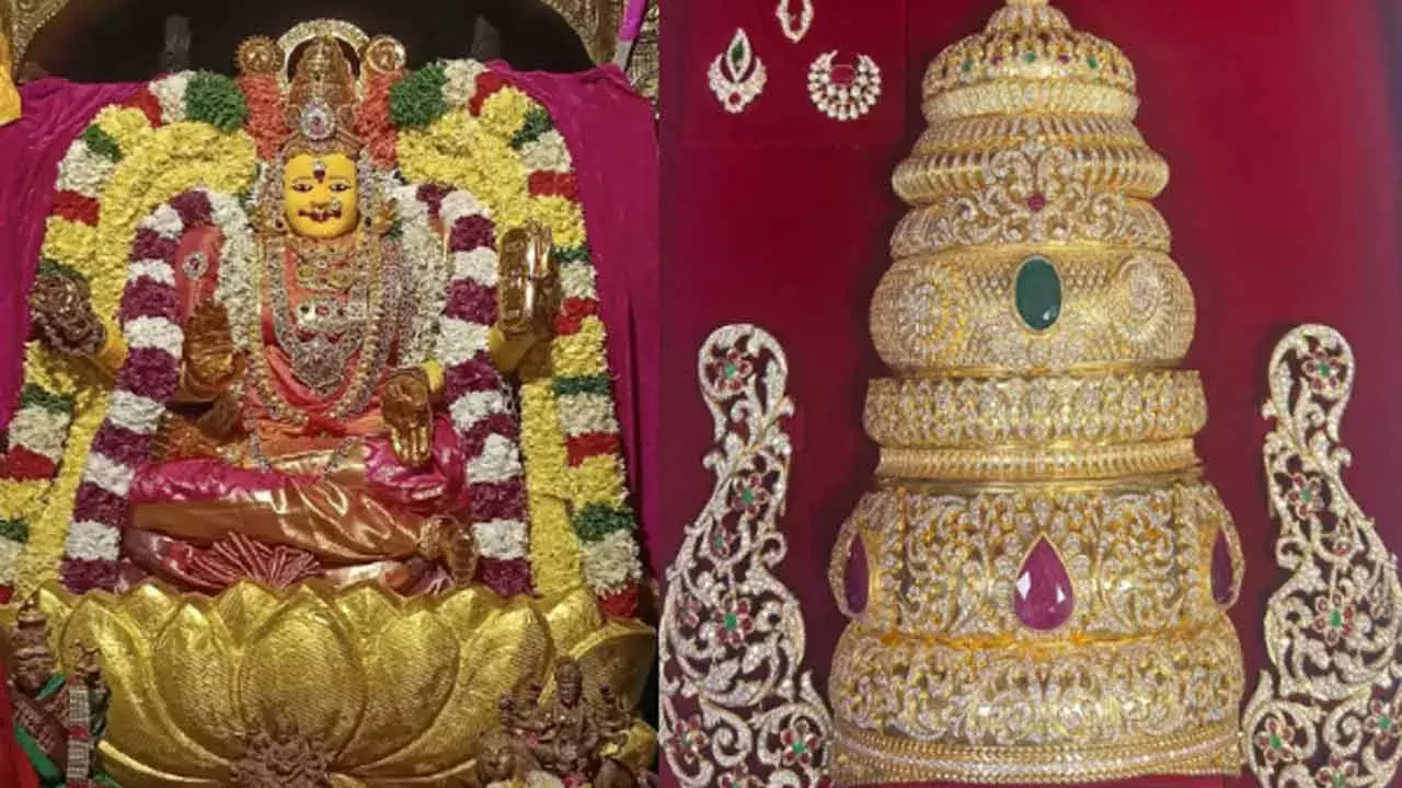 Vijayawada : కనకదుర్గమ్మకు వజ్ర కిరీటం సమర్పించిన అజ్ఞాత భక్తుడు