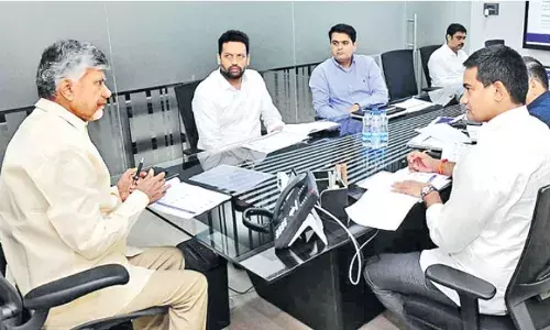 AP: అయిదు లక్షల ఉద్యోగాల కల్పనే లక్ష్యం AP: అయిదు లక్షల ఉద్యోగాల కల్పనే లక్ష్యం