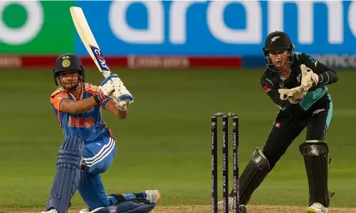 T20 WORLDCUP: తొలి మ్యాచ్లో భారత్ తడ బ్యాటు T20 WORLDCUP: తొలి మ్యాచ్లో భారత్ తడ బ్యాటు