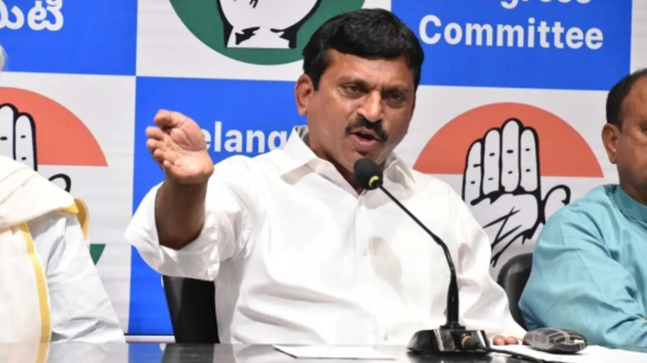 TG : ధరణి పొర్టల్ రద్దు.. త్వరలోనే ఆర్ఓఆర్ చట్టం : మంత్రి పొంగులేటి TG : ధరణి పొర్టల్ రద్దు.. త్వరలోనే ఆర్ఓఆర్ చట్టం : మంత్రి పొంగులేటి