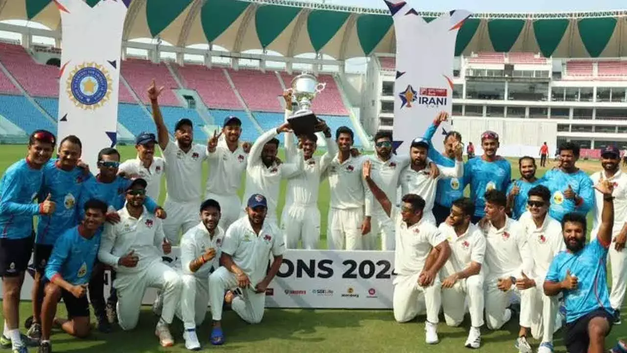 Irani Cup : ఇరానీ కప్ విజేత ముంబయి...27 ఏళ్ల తర్వాత ట్రోఫీ సొంతం Irani Cup : ఇరానీ కప్ విజేత ముంబయి...27 ఏళ్ల తర్వాత ట్రోఫీ సొంతం