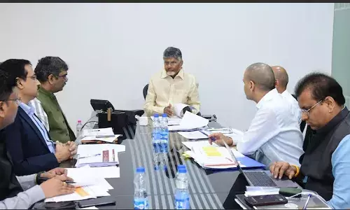AP: వాలంటీర్లకు భారీ గుడ్ న్యూస్..! AP: వాలంటీర్లకు భారీ గుడ్ న్యూస్..!