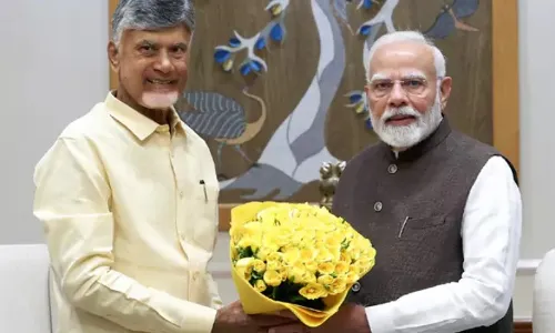 AP: ప్రధానితో చంద్రబాబు కీలక చర్చలు AP: ప్రధానితో చంద్రబాబు కీలక చర్చలు