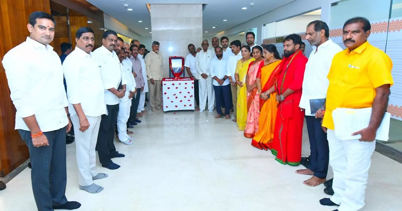 Ratan Tata: రతన్‌ టాటా మృతికి ఏపీ క్యాబినెట్‌ సంతాపం.