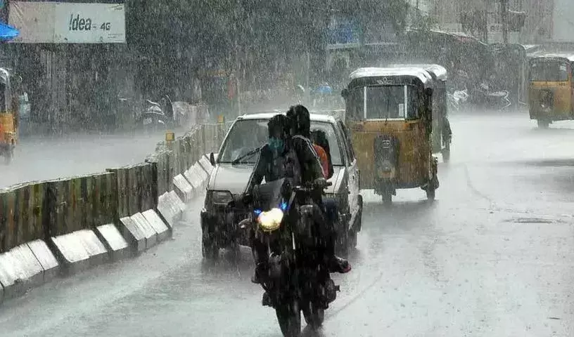 Cyclone:  ఏపీకి ముంచుకొస్తున్న వాయుగుండం Cyclone:  ఏపీకి ముంచుకొస్తున్న వాయుగుండం