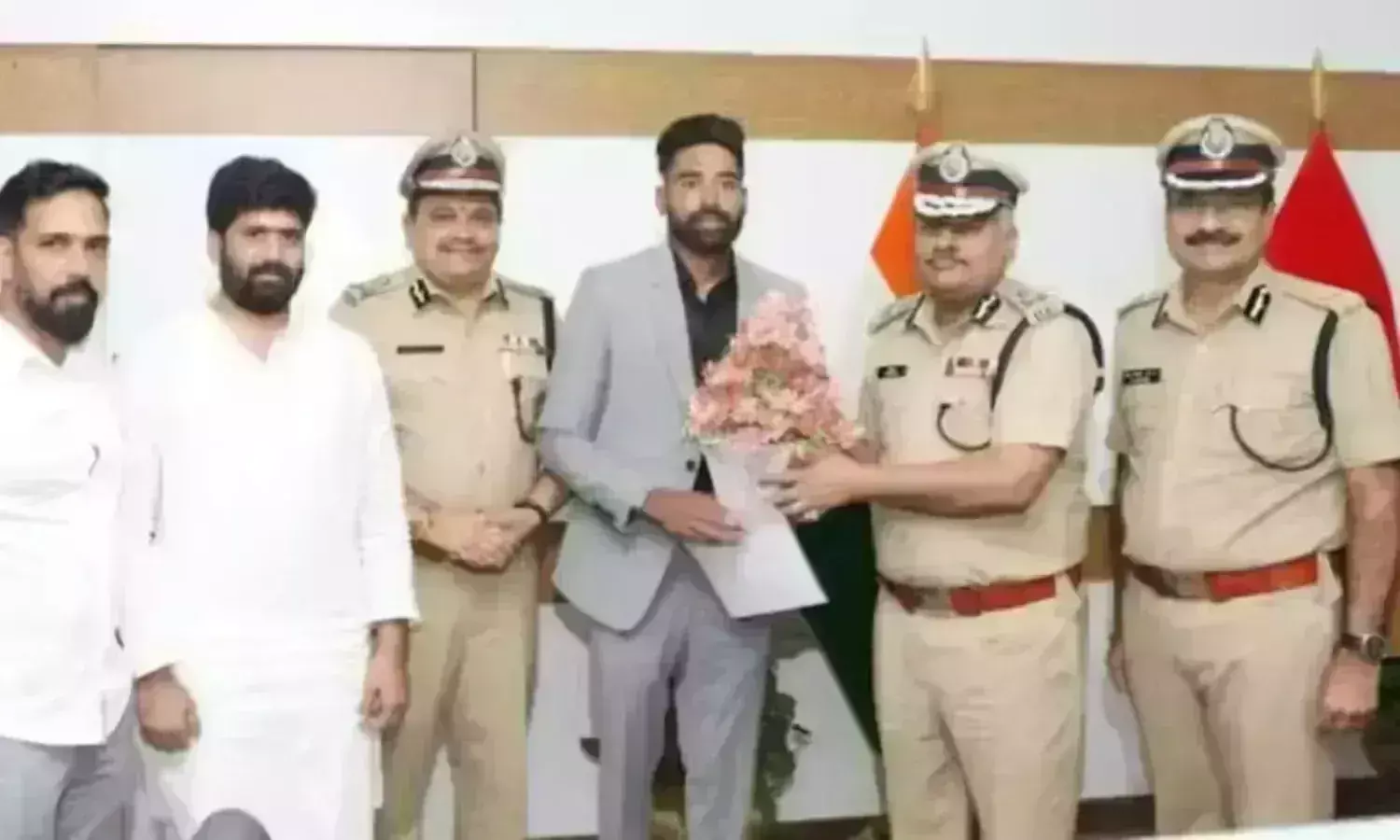 Siraj: డీఎస్పీగా సిరాజ్ Siraj: డీఎస్పీగా సిరాజ్