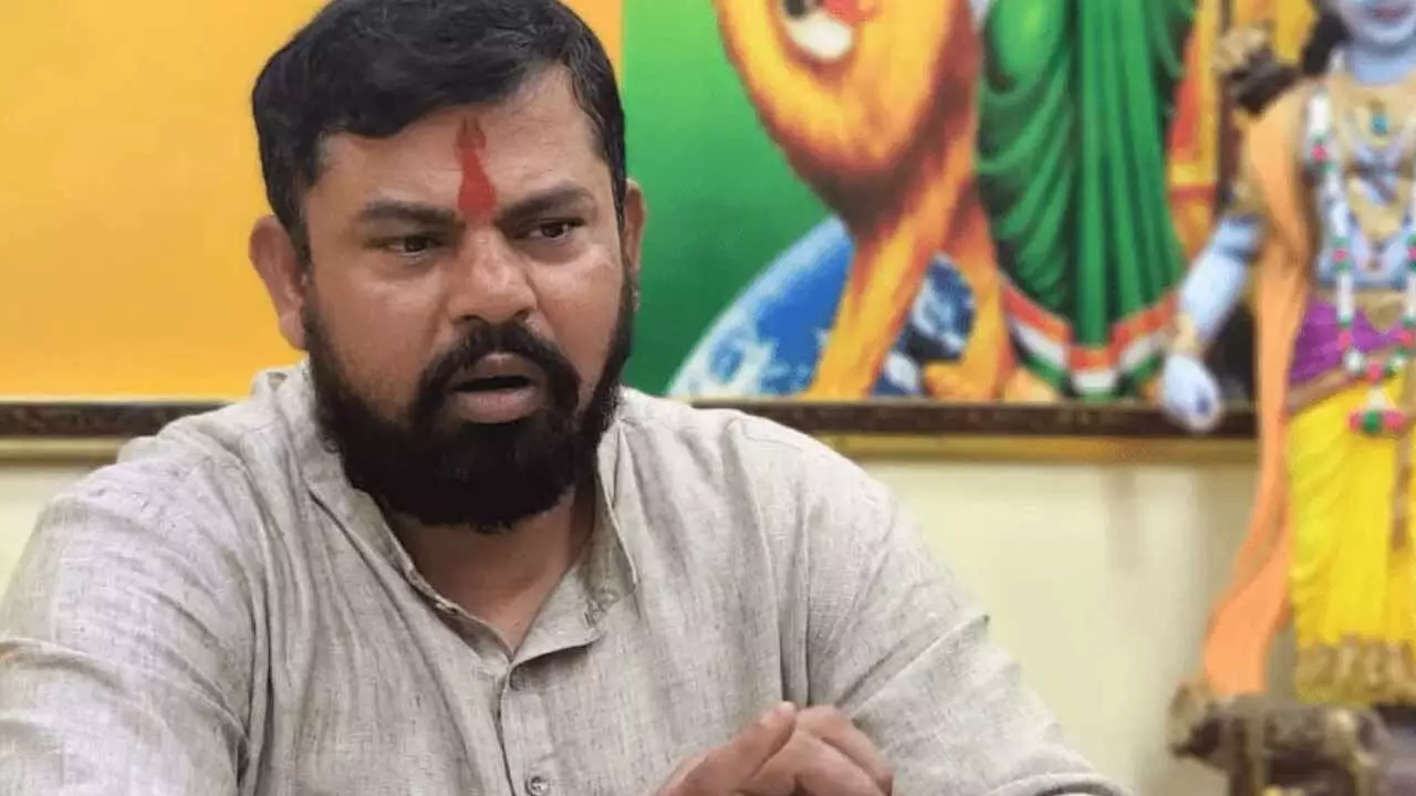 TG : రాజాసింగ్ హౌజ్ అరెస్ట్... దుండగులపై ఆగ్రహం TG : రాజాసింగ్ హౌజ్ అరెస్ట్... దుండగులపై ఆగ్రహం