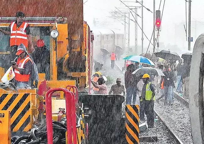 Train accident: కవరైపెట్టై రైలు ప్రమాదంలో కుట్ర కోణం?