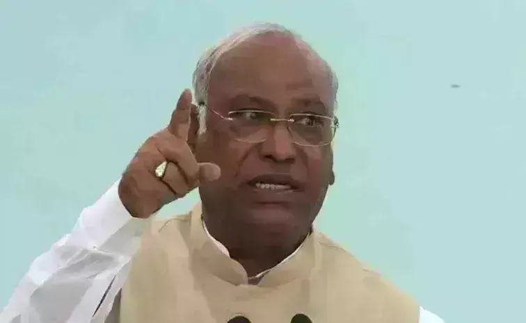 Mallikarjun Kharge:ఖర్గే కుటుంబం కీలక నిర్ణయం!