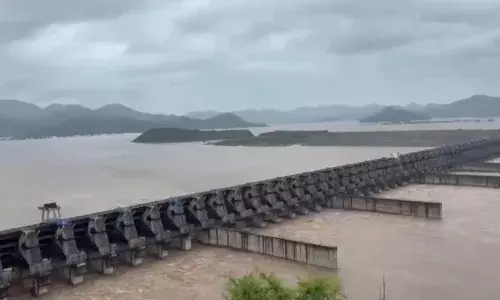 POLAVARAM: పోలవరంపై ప్రభుత్వం కీలక ఆదేశాలు