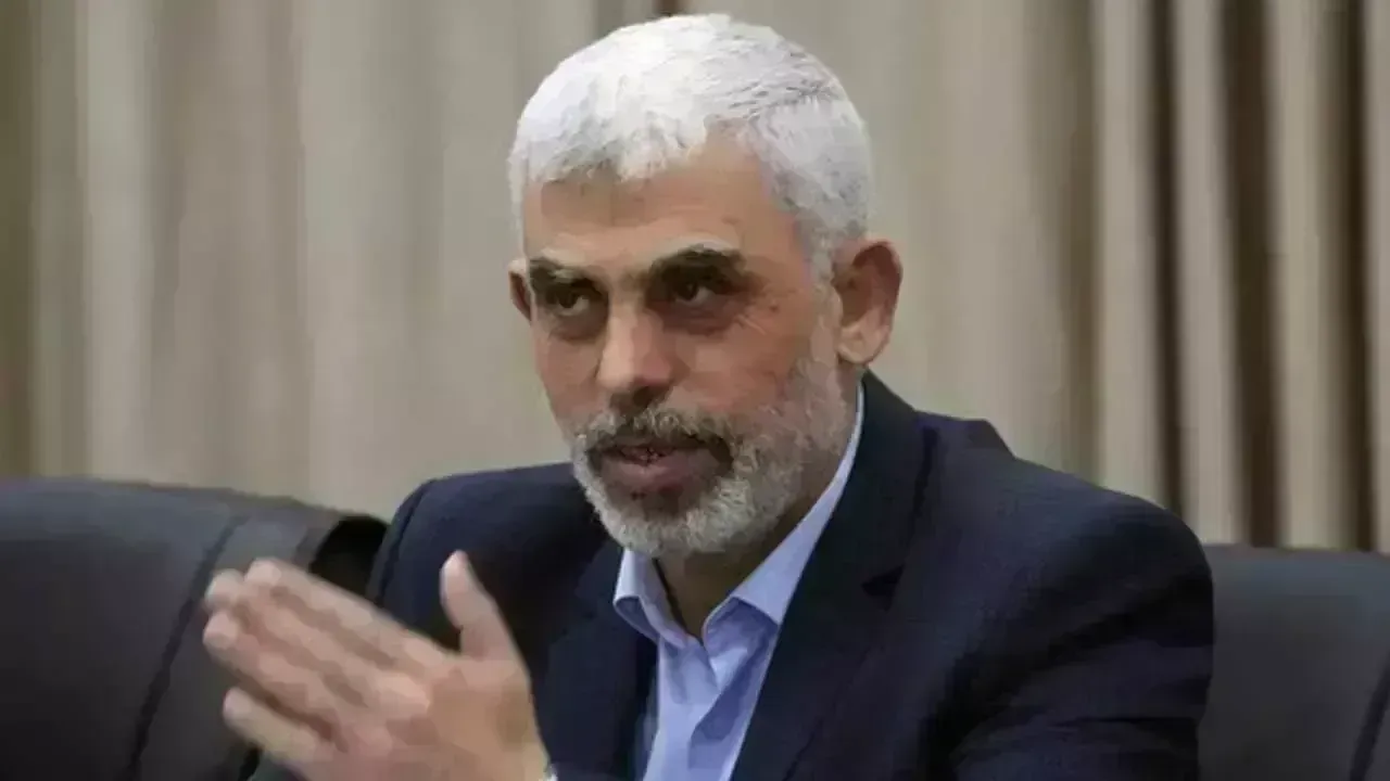 Hamas: బందీలను వదిలేది లేదు ...హమాస్ షాకింగ్ కామెంట్స్ Hamas: బందీలను వదిలేది లేదు ...హమాస్ షాకింగ్ కామెంట్స్