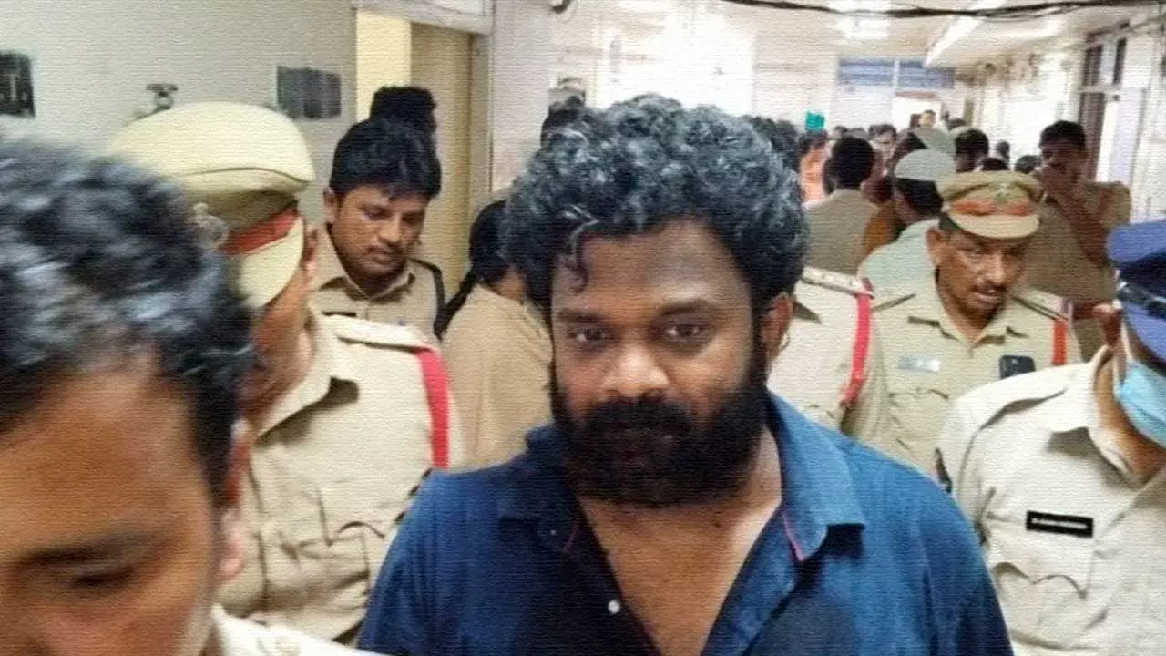 Anil Kumar : సెంట్రల్ జైలుకు బోరుగడ్డ అనిల్ కుమార్ Anil Kumar : సెంట్రల్ జైలుకు బోరుగడ్డ అనిల్ కుమార్