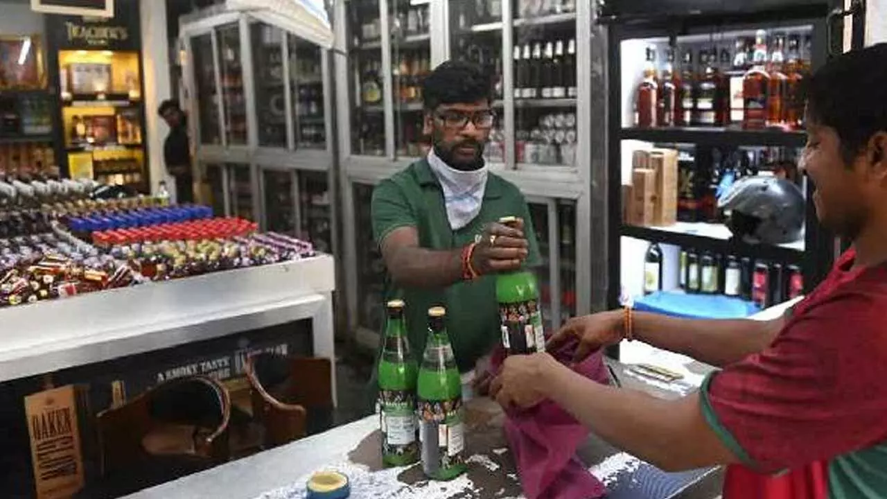 AP : ఏపీలో మొదలైన కొత్త మద్యం షాపులు AP : ఏపీలో మొదలైన కొత్త మద్యం షాపులు
