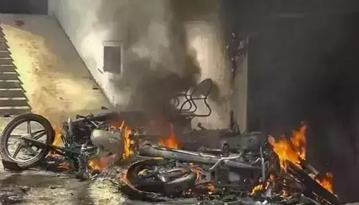 Bahraich Violence: బహ్రైచ్ హింస నిందితులపై సీఎం యోగి మరో చర్య.. Bahraich Violence: బహ్రైచ్ హింస నిందితులపై సీఎం యోగి మరో చర్య..