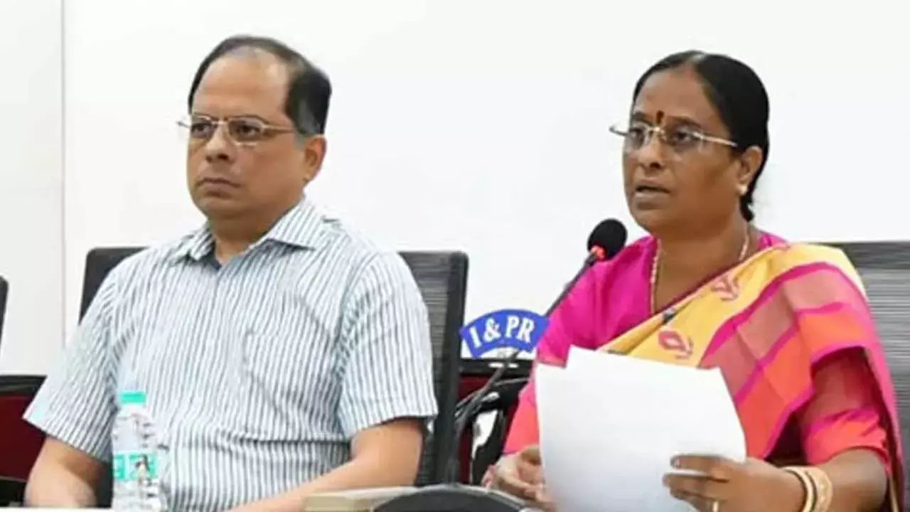 Konda Surekha : యాదాద్రి లడ్డూ బేష్.. మంత్రి కొండా సురేఖ