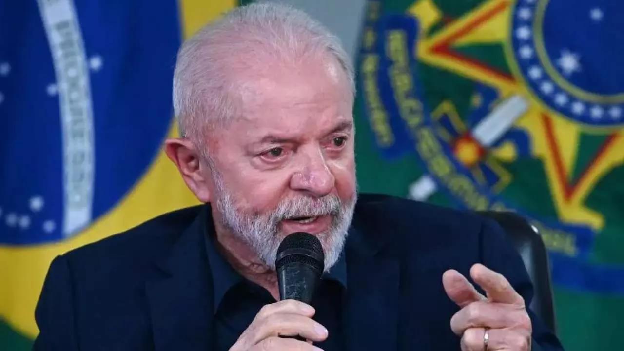Brazil Presiden: బ్రెజిల్ అధ్యక్షుడి తలకు గాయం Brazil Presiden: బ్రెజిల్ అధ్యక్షుడి తలకు గాయం