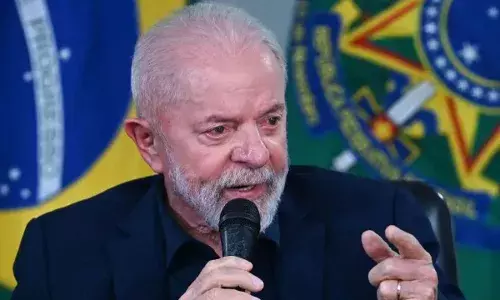 Brazil Presiden:  బ్రెజిల్ అధ్యక్షుడి తలకు గాయం Brazil Presiden:  బ్రెజిల్ అధ్యక్షుడి తలకు గాయం