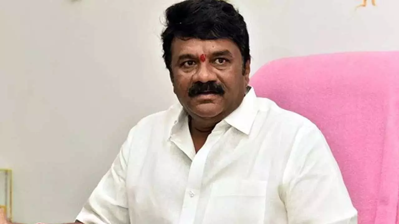 TG : ముత్యాలమ్మ టెంపుల్లో తలసాని.. విగ్రహ ప్రతిష్ఠాపనపై చర్చ TG : ముత్యాలమ్మ టెంపుల్లో తలసాని.. విగ్రహ ప్రతిష్ఠాపనపై చర్చ