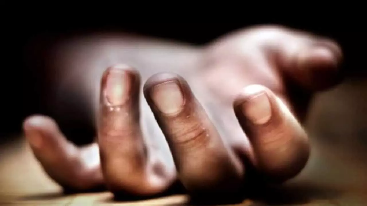 Suicide : నారాయణ కాలేజీలో ఇంటర్ స్టూడెంట్ మృతి Suicide : నారాయణ కాలేజీలో ఇంటర్ స్టూడెంట్ మృతి