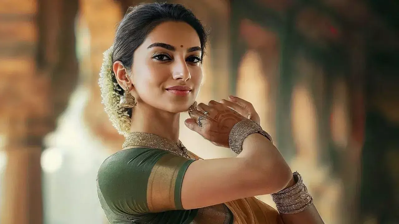 Meenakshi Chowdhary :  ఏంటి.. మీనాక్షిలో ఈ టాలెంట్స్ కూడా ఉన్నాయా Meenakshi Chowdhary :  ఏంటి.. మీనాక్షిలో ఈ టాలెంట్స్ కూడా ఉన్నాయా