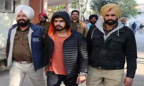 Crime : బిష్ణోయ్ తలపై రూ.కోటి నజరానా పెట్టిన క్షత్రియ కర్ణి సేన Crime : బిష్ణోయ్ తలపై రూ.కోటి నజరానా పెట్టిన క్షత్రియ కర్ణి సేన