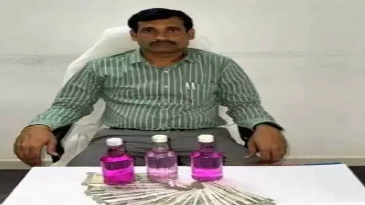 TG : ఏసీబీకి చిక్కిన మున్సిపల్ కమిషనర్ TG : ఏసీబీకి చిక్కిన మున్సిపల్ కమిషనర్