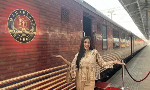 మహారాజా ఎక్స్‌ప్రెస్‌ ట్రెయిన్..  టికెట్ రేటు వింటే షాకే..