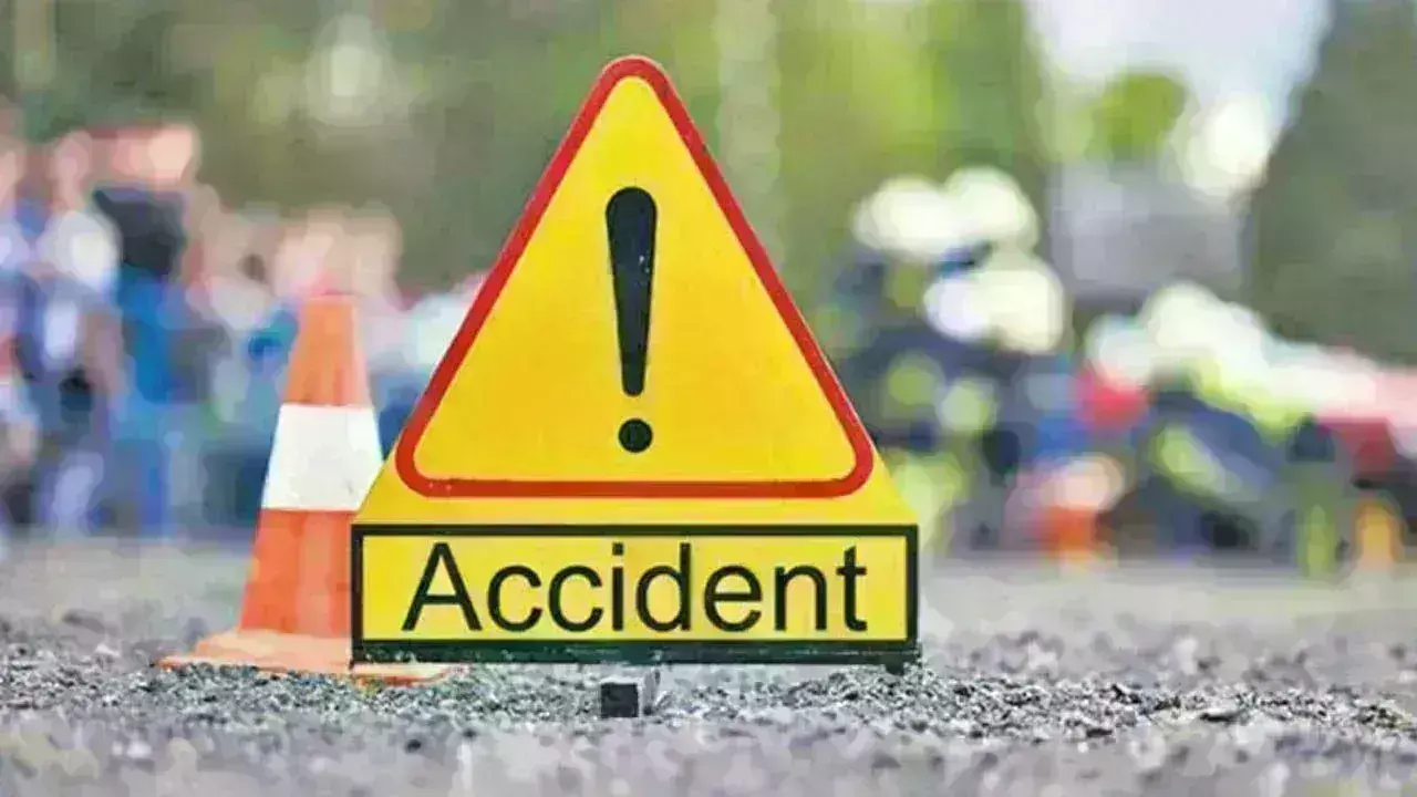Road Accident: అన్నమయ్య జిల్లాలో ఘోర రోడ్డు ప్రమాదం Road Accident: అన్నమయ్య జిల్లాలో ఘోర రోడ్డు ప్రమాదం