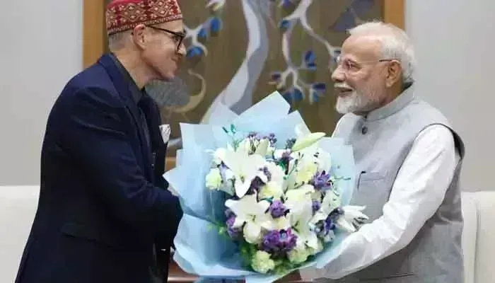 CM Omar Abdullah: ప్రధాని మోడీతో జమ్మూకాశ్మీర్ సీఎం ఒమర్ అబ్దుల్లా భేటీ CM Omar Abdullah: ప్రధాని మోడీతో జమ్మూకాశ్మీర్ సీఎం ఒమర్ అబ్దుల్లా భేటీ