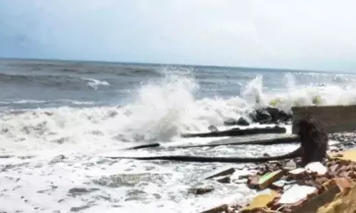 Cyclone Dana: ఒడిశా దగ్గర తీరం దాటిన దానా తుఫాన్..