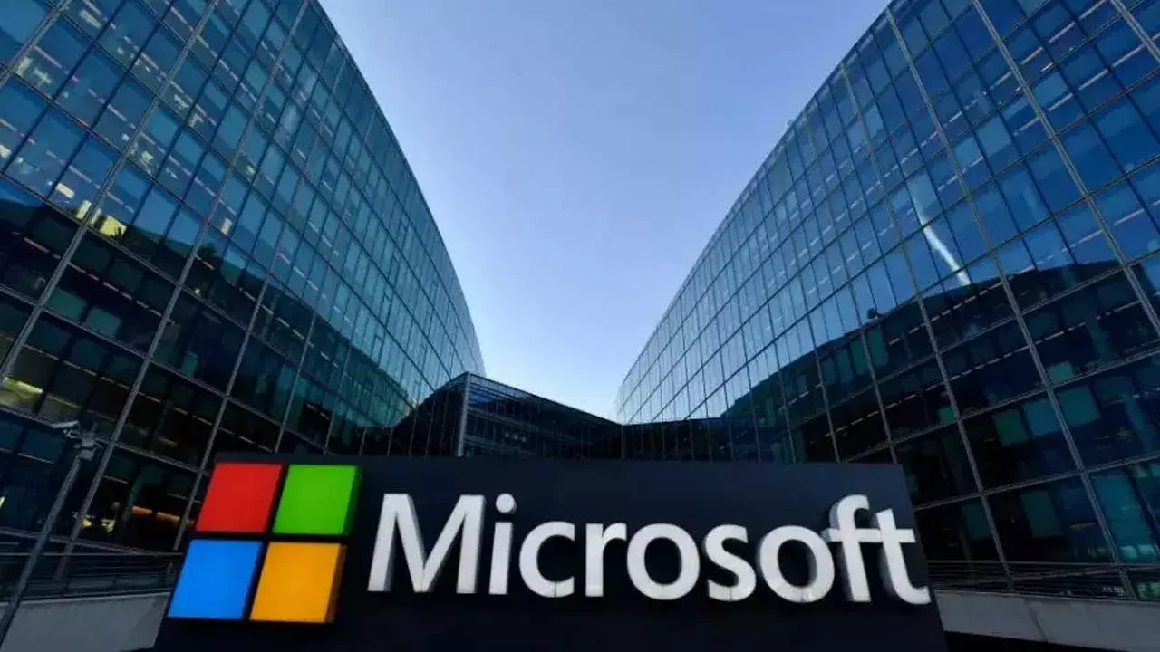 Microsoft : మైక్రోసాఫ్ట్ను వీడుతున్న మహిళా ఉద్యోగులు Microsoft : మైక్రోసాఫ్ట్ను వీడుతున్న మహిళా ఉద్యోగులు