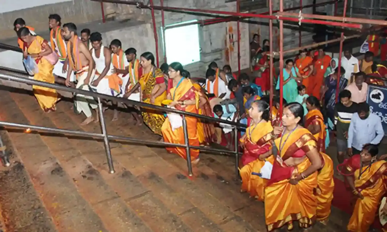 TTD Instructions: శ్రీవారి కాలిబాట భక్తులు.. ఆరోగ్య జాగ్రత్తలు పాటించాలి -టీటీడీ TTD Instructions: శ్రీవారి కాలిబాట భక్తులు.. ఆరోగ్య జాగ్రత్తలు పాటించాలి -టీటీడీ