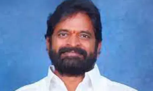 TG : మాజీ మంత్రి శ్రీనివాస్ గౌడ్ సోదరుడికి14 రోజుల రిమాండ్ TG : మాజీ మంత్రి శ్రీనివాస్ గౌడ్ సోదరుడికి14 రోజుల రిమాండ్