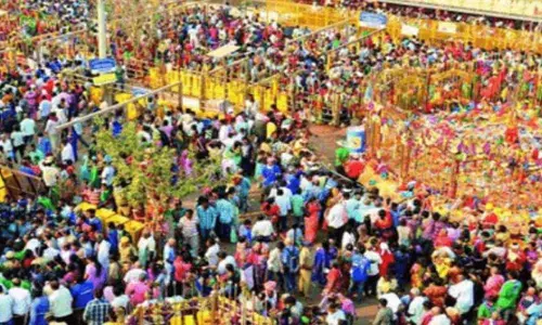 TG : మేడారం సమక్క, సారలమ్మల .. మినీ జాతర తేదీలు ఖరారు